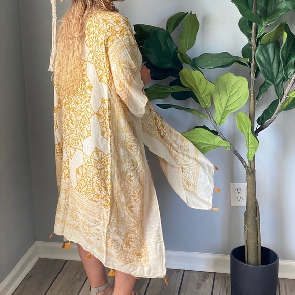 Last One• Mustard Ornate Mandala Kimono - Picture 7 of 7